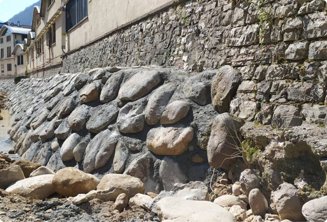 Frosio Next progetta e realizza opere di difesa fluviale e idraulica. Contattaci per una consulenza personalizzata -7